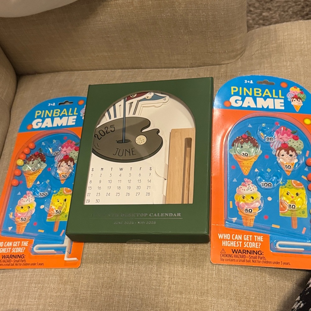Pinball Game Set with Calendar - Multicolor